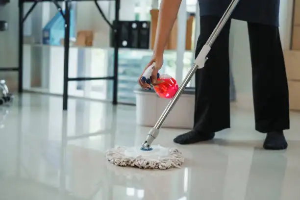 "تنظيف وتعقيم الأرضيات من شركة تنظيف المنازل العهد كلين"