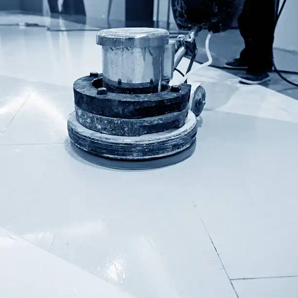 "معدات حديثة لعملية جلي وتلميع الرخام من شركة العهد كلين"